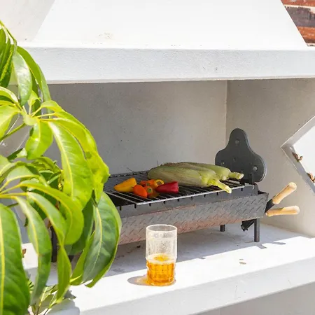 Nissini أيا نابا