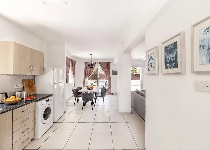 Nissini Feriehus Ayia Napa